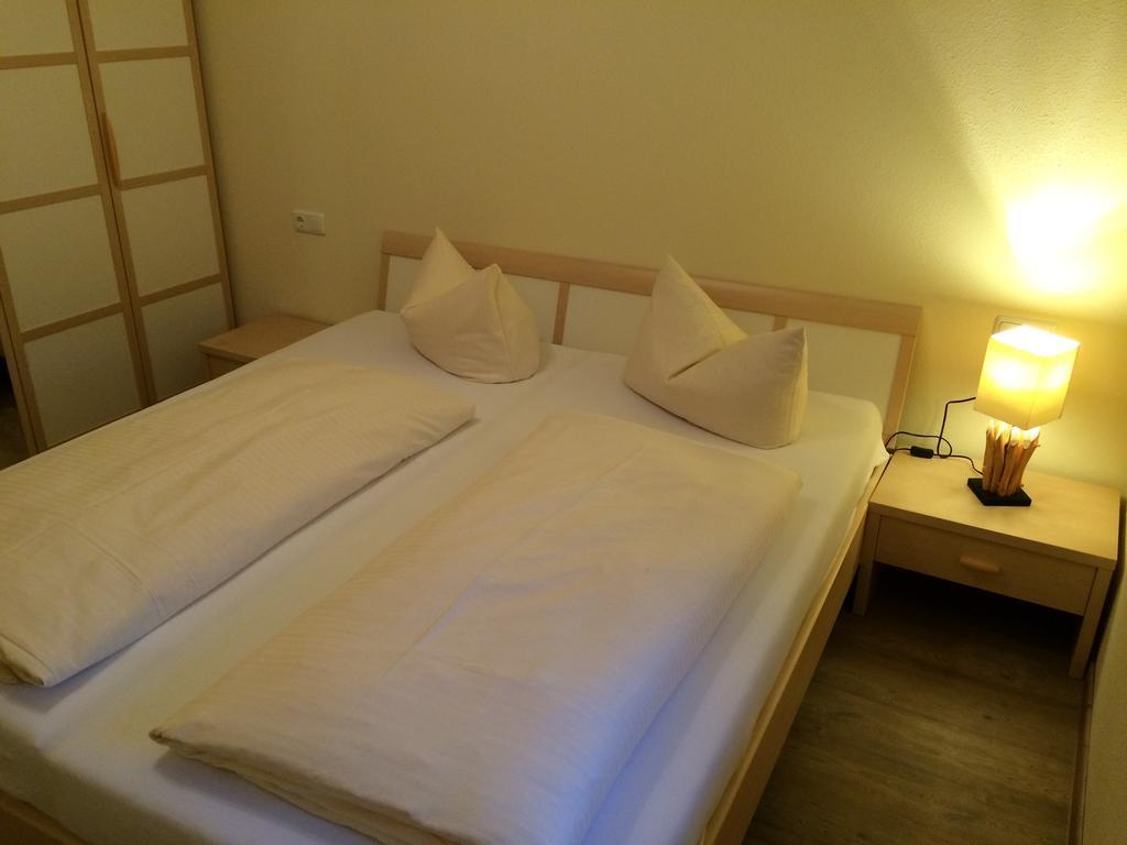 Apartments Clara Garmisch-Partenkirchen Szoba fotó